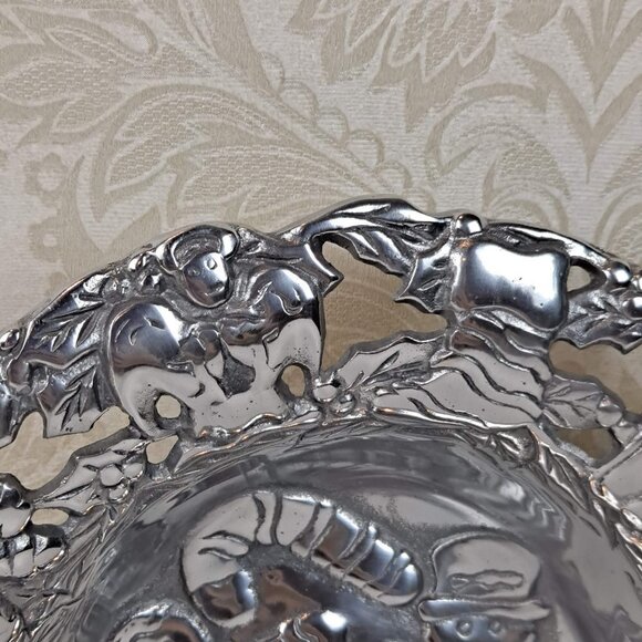 Home For The Holidays Silver Pierced Bowl Holiday Carvings In Original Box EUC - Picture 3 of 9